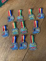 Heel veel Opstekertjes carnaval medaille insigne, Postzegels en Munten, Nederland, Overige materialen, Ophalen of Verzenden
