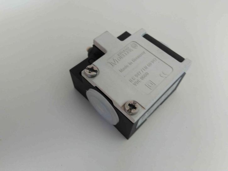 Eindschakelaar limit switch Klockner Moeller ATO-11-S-IA, Hobby en Vrije tijd, Elektronica-componenten, Nieuw, Ophalen of Verzenden