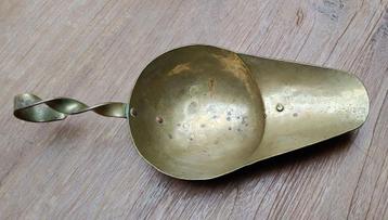 Koperen pijpenschuitje waar je de pijp in weglegt ca 25 cm‼️ beschikbaar voor biedingen