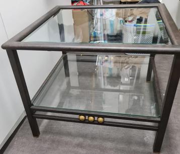 Salontafel glas metaal.  beschikbaar voor biedingen
