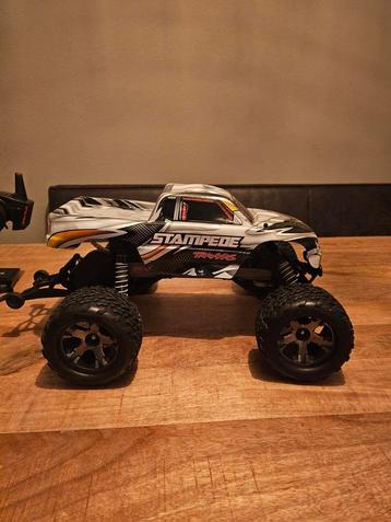 Traxxas Stampede 2wd - Zo goed als nieuw! beschikbaar voor biedingen