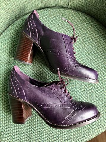 Clarks NIEUW, paars leren schoenen mt 5,5 beschikbaar voor biedingen