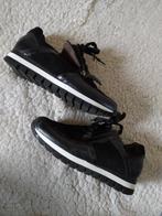 Helemaal nog nieuw, maat 37, wie gaat er plezier van hebben?, Ophalen, Zo goed als nieuw, Sneakers of Gympen