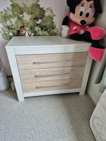 Bopita commode en ledikant. beschikbaar voor biedingen
