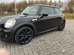 Mini cooper 2011, Voorwielaandrijving, Zwart, 4 cilinders, 4 stoelen