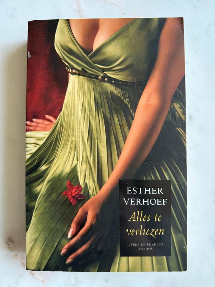Alles te verliezen - Esther Verhoef, Boeken, Thrillers, Zo goed als nieuw, Nederland, Ophalen of Verzenden