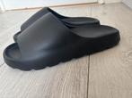 Yeezy Slides - Maat 43 45, Verzenden, Zo goed als nieuw, Zwart
