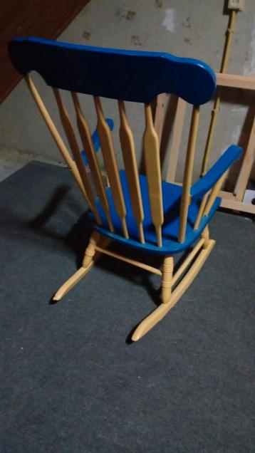 Blauwe Schommelstoel beschikbaar voor biedingen