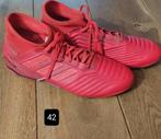 Nike, Adidas voetbal schoenen, Sport en Fitness, Voetbal, Maat XS of kleiner, Ophalen of Verzenden, Zo goed als nieuw, Schoenen