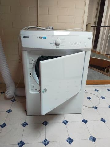 wasdroger Zanussi 7kg lindo100 werkt prima   beschikbaar voor biedingen
