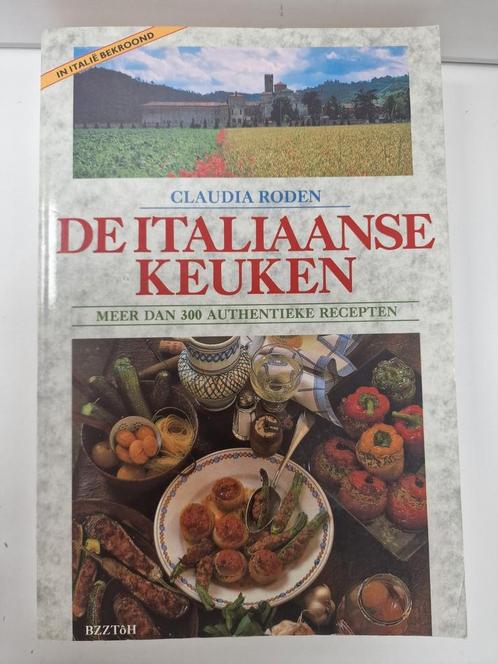 De Italiaanse keuken. Claudia Roden, Boeken, Kookboeken, Zo goed als nieuw, Italië, Ophalen of Verzenden
