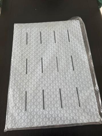 Antitril wasmachine mat beschikbaar voor biedingen