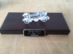 Swarovski Oldtimer op houten display, Verzamelen, Swarovski, Ophalen of Verzenden, Nieuw, Figuurtje