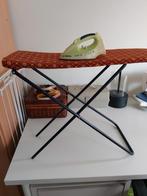 Mini Strijkplank met Strijkijzer - Cadeautip!, Witgoed en Apparatuur, Strijkijzers en Strijkplanken, Ophalen, Gebruikt, Draadloos strijkijzer