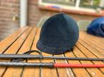Paardrijcap Fouganza maat 53 + 2 zweepjes, Dieren en Toebehoren, Paardrijkleding, Ophalen of Verzenden, Zo goed als nieuw, Cap