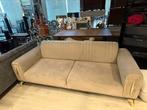 Beige 3-zitsbank met gouden pootjes stijlvolle & comfort, Ophalen of Verzenden, Nieuw, 75 tot 100 cm, 200 tot 250 cm
