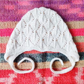 Baby mutsje ajour katoen crème uit Peru, handmade beschikbaar voor biedingen