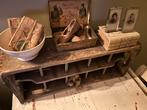Oude brocante krat. Oud houten vakkenkastje, Antiek en Kunst, Curiosa en Brocante, Ophalen of Verzenden