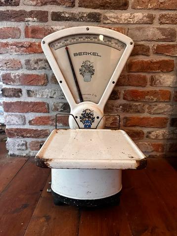 Vintage Berkel Emaille Weegschaal beschikbaar voor biedingen
