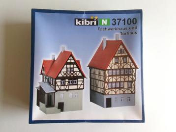 Kibri N 37100 Vakwerkhuis + Poortwoning Bouwpakket (NIEUW) beschikbaar voor biedingen