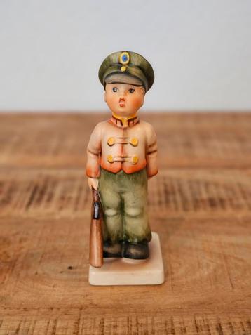 Goebel Hummel Jongen met Geweer #332 - Nieuwstaat beschikbaar voor biedingen