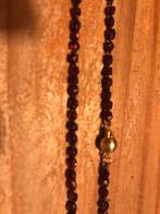 Ketting met granaat en 1.krt. Gouden siersluiting, Ophalen of Verzenden, Zo goed als nieuw, Rood, Goud