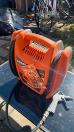 NUAIR compacte lucht compressor, Doe-het-zelf en Verbouw, Compressors, Ophalen, 6 tot 10 bar, Zo goed als nieuw, Minder dan 200 liter/min
