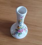 Vaasje keramiek 15 cm hoog St Alban handgemaakt, Ophalen of Verzenden