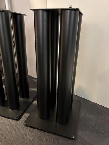 Luidsprekerstands zandgevuld beschikbaar voor biedingen