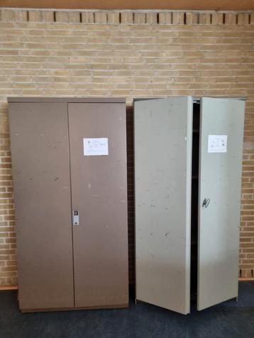 Metalen Lockers/Kasten  Industrieel kantoor/bedrijf meubels  beschikbaar voor biedingen