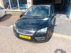 Ford Focus 1.6 74KW Wagon AUT airco 2006 Zwart, 1596 cc, 4 cilinders, 100 pk, Zwart