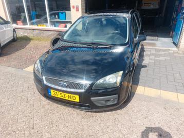 Ford Focus 1.6 74KW Wagon AUT airco 2006 Zwart beschikbaar voor biedingen