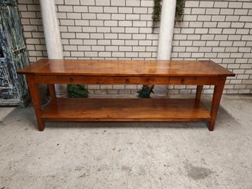 Grote Teak Sidetable beschikbaar voor biedingen