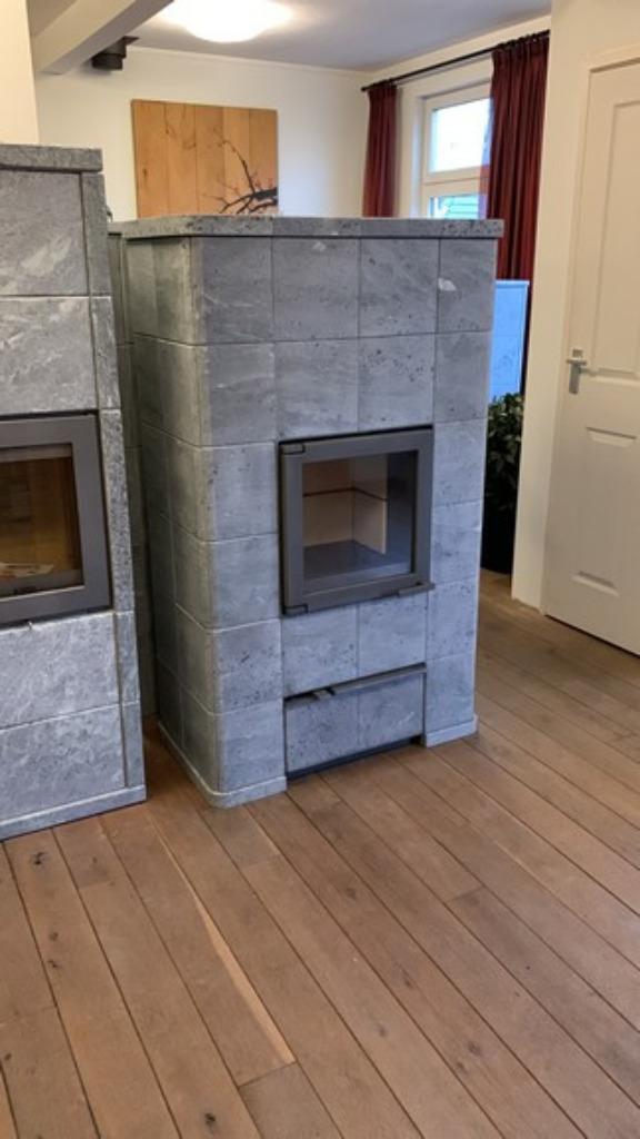 Tulikivi Kipitti speksteenkachel speksteen kachel, Huis en Inrichting, Kachels, Gebruikt, Vrijstaand, Houtkachel, Hout, Ophalen