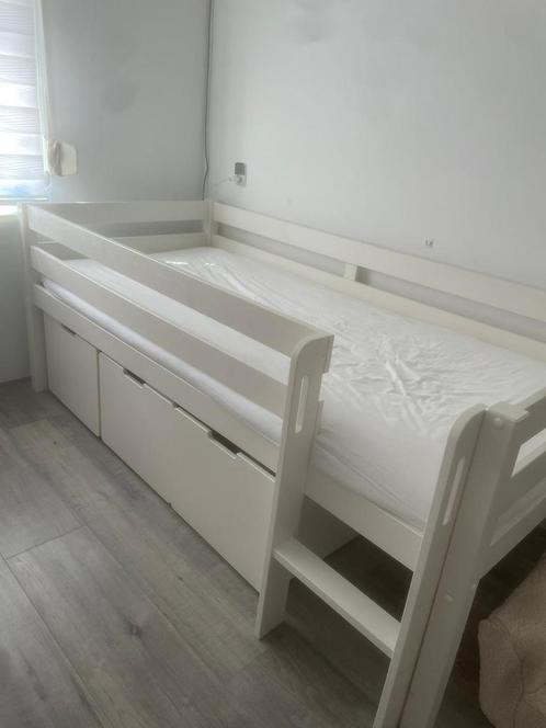 Halfhoogslaper 90x200, Kinderen en Baby's, Kinderkamer | Bedden, Zo goed als nieuw, 180 cm of meer, 85 tot 100 cm, Matras, Ophalen