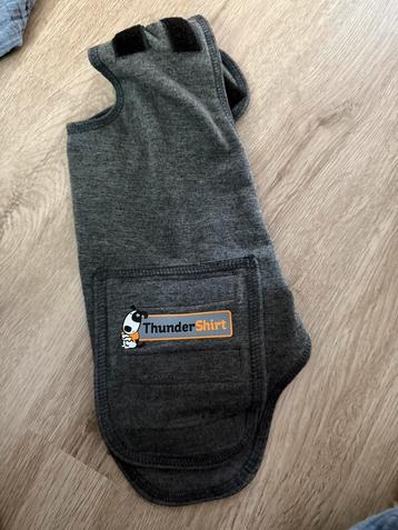 Thunder shirt maat XS beschikbaar voor biedingen