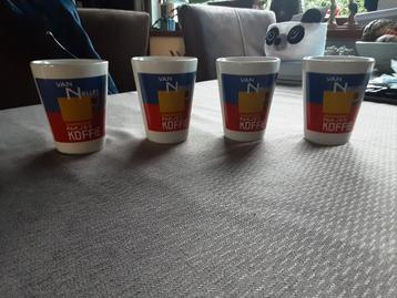 4 Van Nelle Koffie koffie Bekers beschikbaar voor biedingen