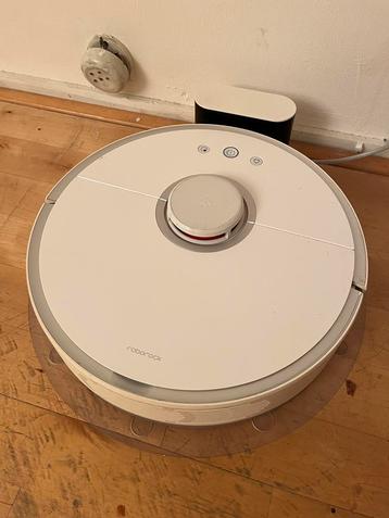 Roborock s5 with extra accessories beschikbaar voor biedingen