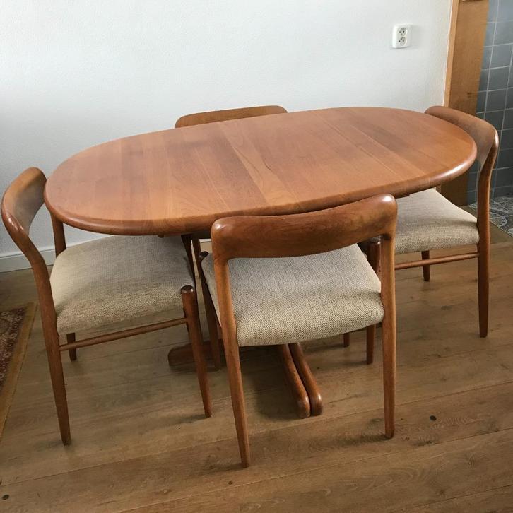 Johs. Kristofferson & Son Denmark compacte ovale tafel, Antiek en Kunst, Antiek | Meubels | Tafels, Ophalen