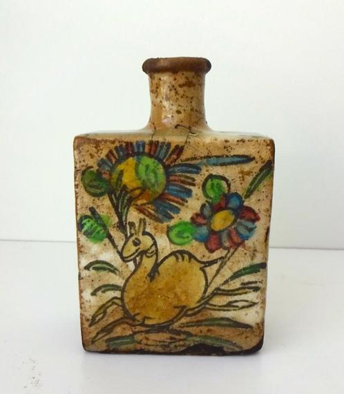 Keramiek vaas met hert en bloemmotieven Perzisch 3786-k, Antiek en Kunst, Antiek | Keramiek en Aardewerk, Ophalen of Verzenden
