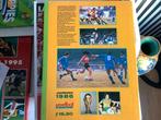 Groot Voetbalboek 1986 - Voetbal International, Ophalen of Verzenden, Gelezen, Balsport