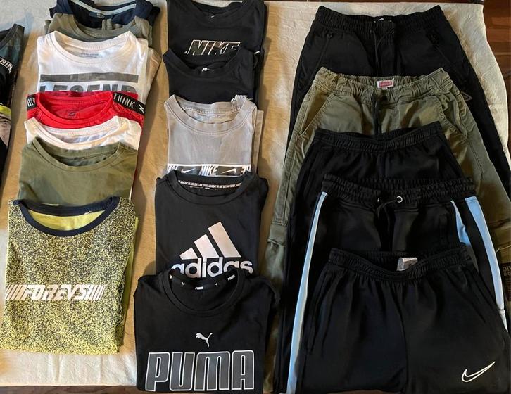 Stoer 134/140 jongens kledingpakket 38delig Nike, Adidas etc, Kinderen en Baby's, Kinderkleding | Overige, Ophalen of Verzenden
