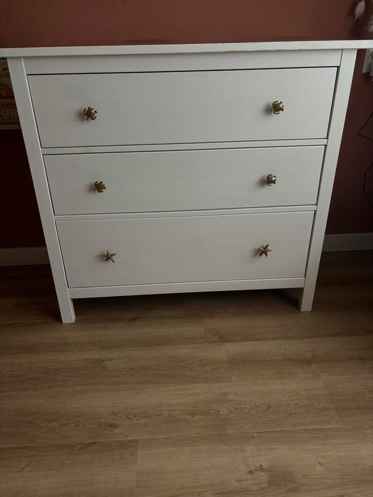 Hemnes Commode / Ladekast, Huis en Inrichting, Kasten | Dressoirs, Gebruikt, 50 tot 100 cm, 25 tot 50 cm, Met lade(s), Grenenhout