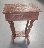 Indonesisch houtsnijwerk bijzettafel, Antiek en Kunst, Antiek | Meubels | Tafels, Ophalen