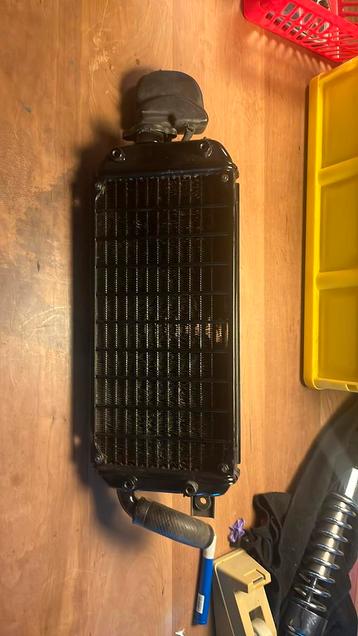 Radiator intruder vs700/750 beschikbaar voor biedingen