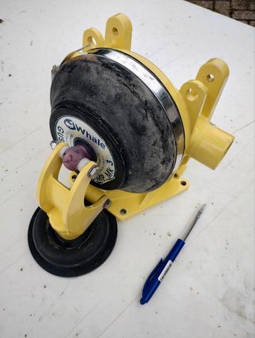 Whale Gusher 10 MK3 Handlenspomp beschikbaar voor biedingen