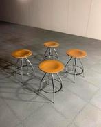 Calligaris barkruk – Italiaans mid-century design, Huis en Inrichting, Ophalen, 60 tot 90 cm, Zo goed als nieuw, 1 kruk