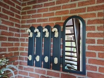 Kapstok   beschikbaar voor biedingen