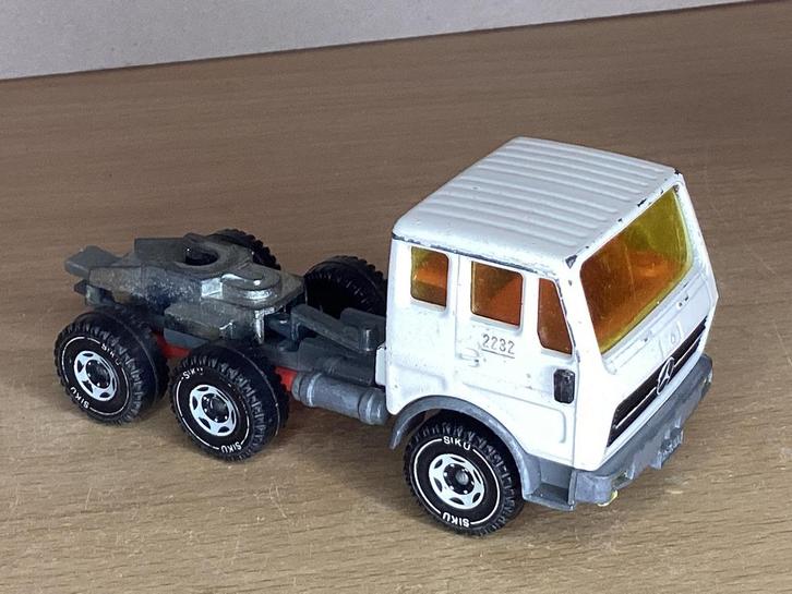 Mercedes-Benz Siku, Hobby en Vrije tijd, Modelauto's | 1:50, Gebruikt, Bus of Vrachtwagen, SIKU, Ophalen of Verzenden