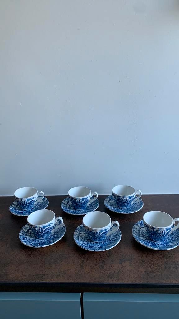 Vintage kop en schotel servies., Antiek en Kunst, Antiek | Servies compleet, Ophalen of Verzenden